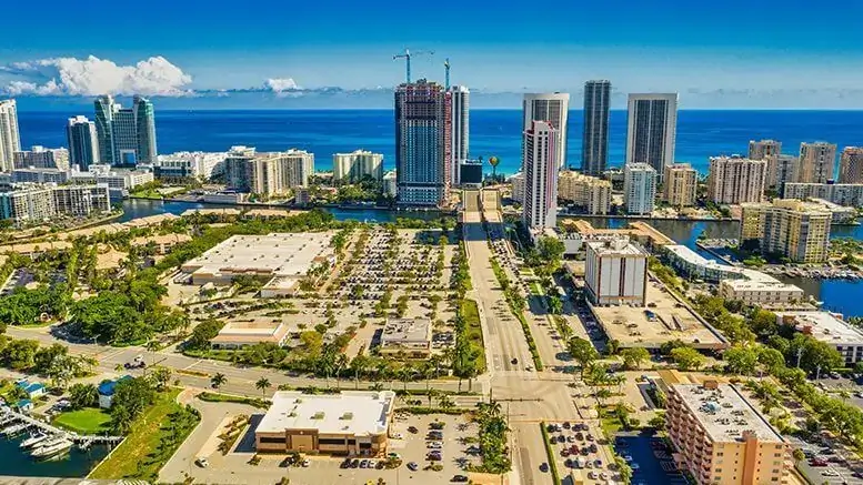 Hallandale Beach local community digital signage from Reach Media Network